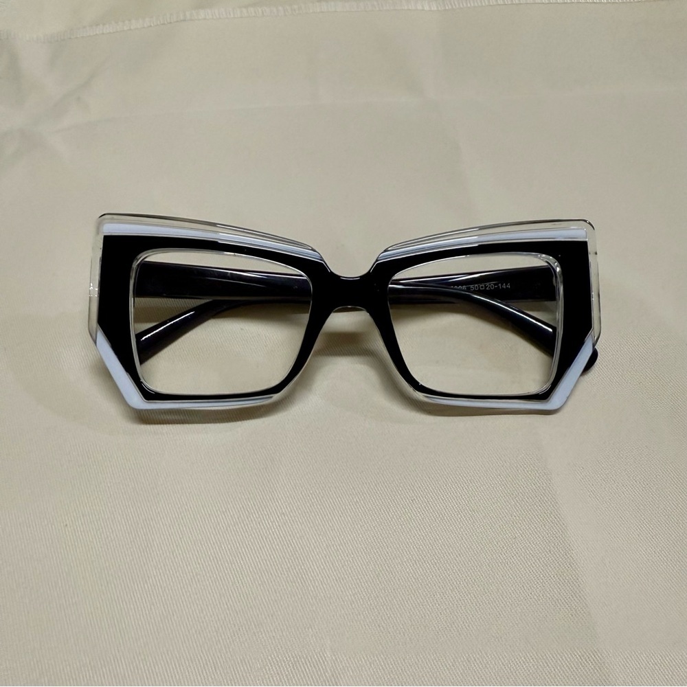 NWOT Boutique Black and White Clear Lens Eyeglasses - Picture 2 of 7